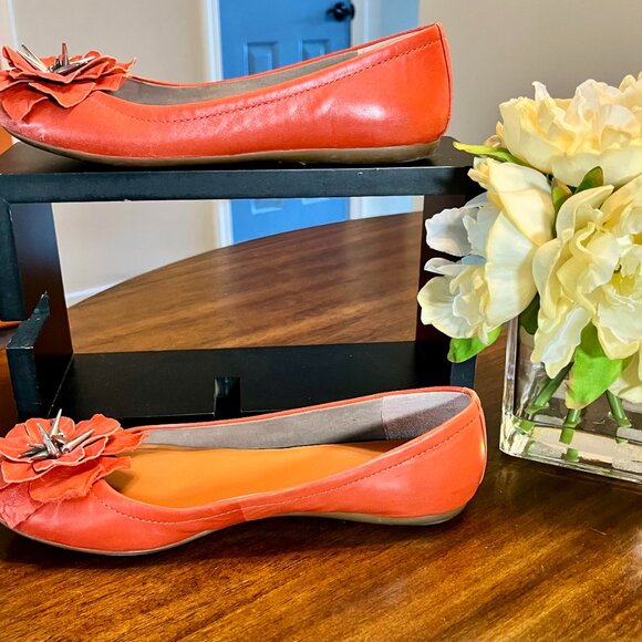 Women's Gianni Bini Embellished Ballet Flats-Great Condition! Size 6.5 - Picture 3 of 9